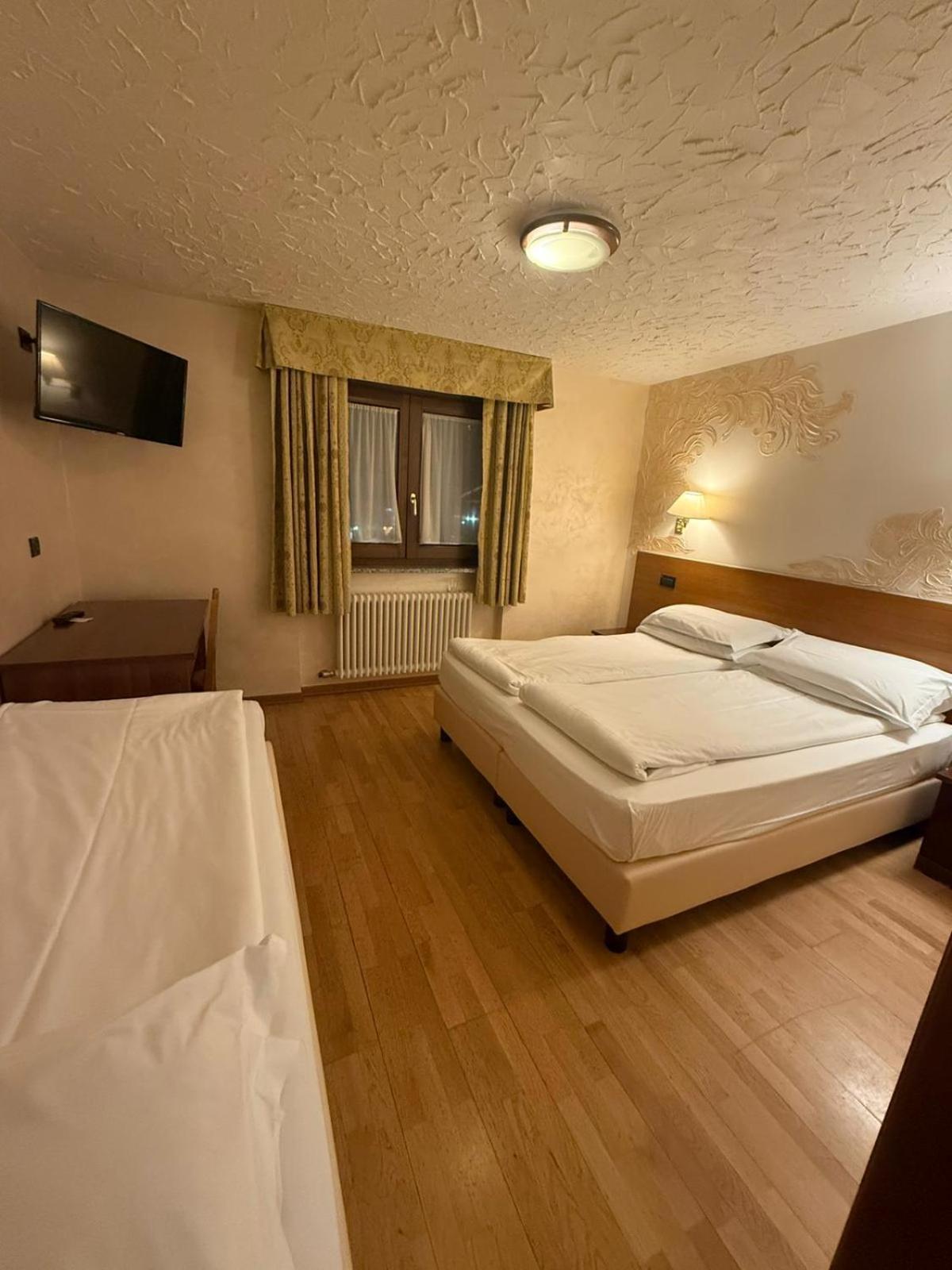 Hotel Breuil Exterior photo